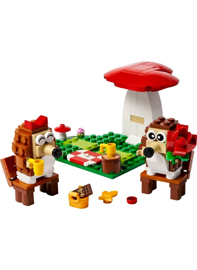 Lego Iconic Hedgehog Picnic Date 40711 (166) Pieces