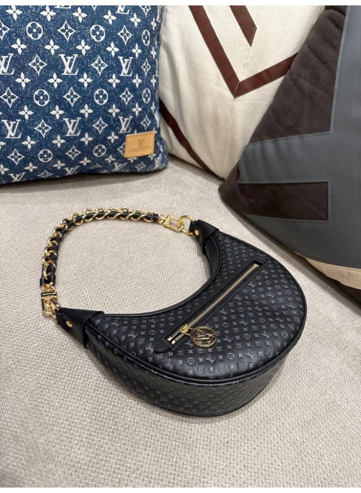 لويس فويتون حقيبة كتف صغيرة سوداء منقوشة من لويس فويتون - تفاصيل سلسلة ذهبية - Image 2