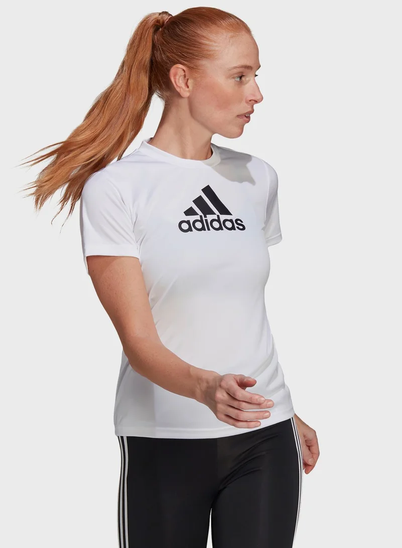 adidas تيشيرت ديسايند تو موف