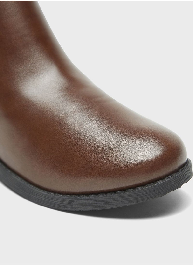 shoexpress - Essential Ankle Boots - Image 1