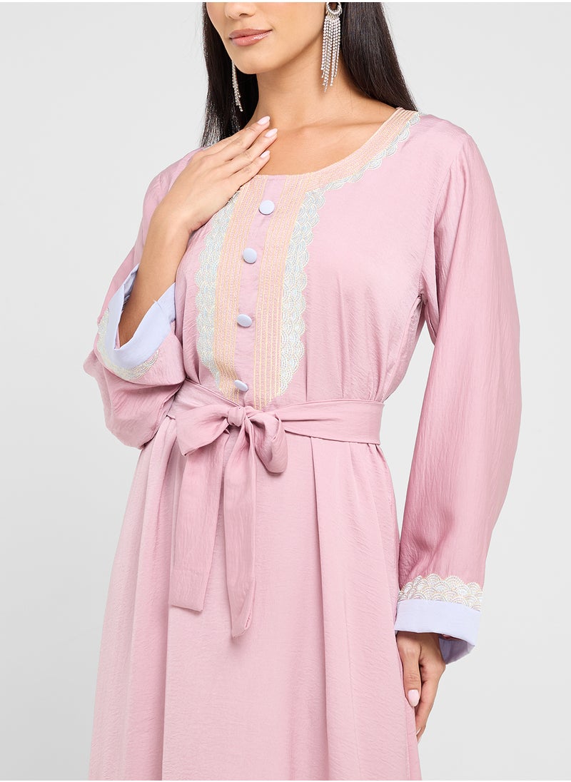 hayas closet Straight Sleeve Crew Neck Embroidered Abaya  - Image 3
