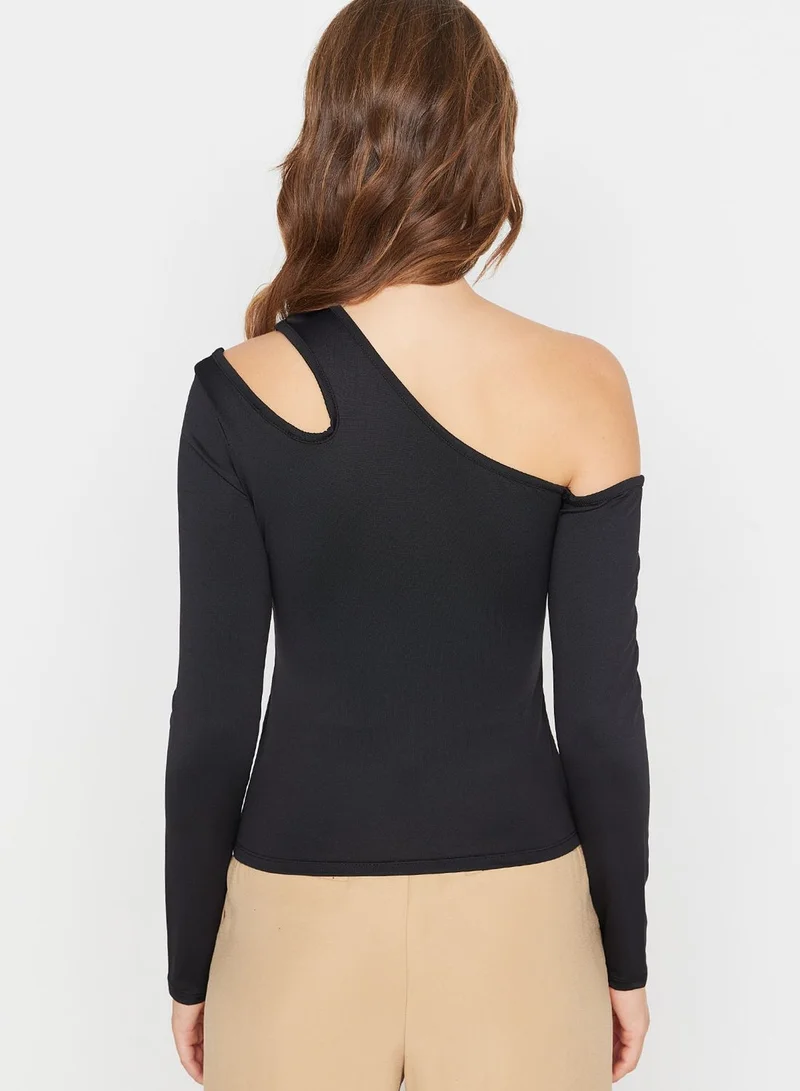 trendyol Cut Out Detail Knitted Top