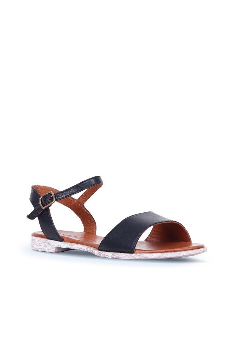 Bueno Contrast Strap Flat Sandals - Image 2