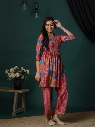 globus Women Printed Three Quarter Sleeve Tunic & Trouser Co-Ords