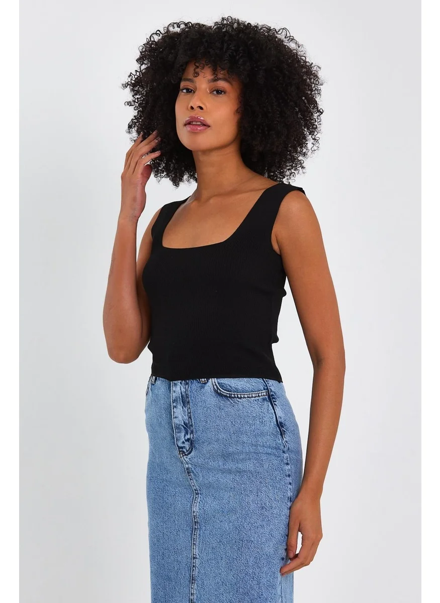 الكسندر جاردي Square Neck Crop Undershirt (A90779-S)