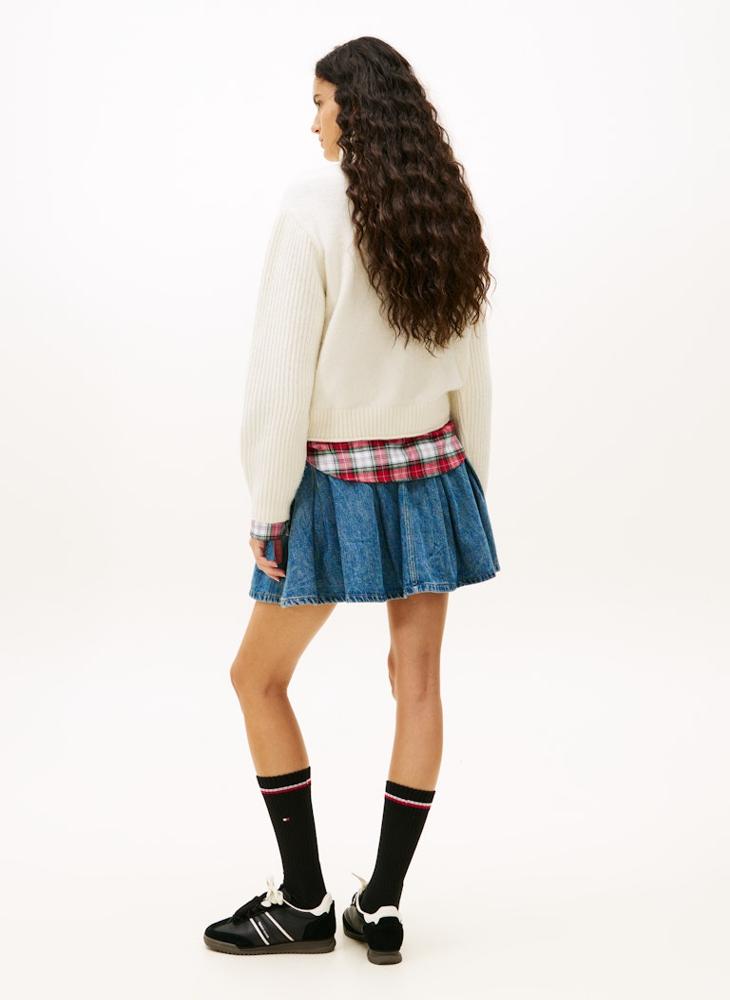 TOMMY JEANS Logo Turtle Neck Pullover Sweater - Image 2