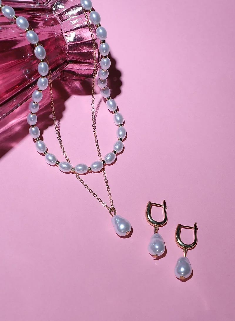 سوهي SOHI Women's The Riviera Jewellery Set For Casual Wear | Pearl White Colour | Alloy Material | Lobster Clasp Closure | Artificial Pearl Jewellery Set | Multi-Layer Necklace & Hoop Earrings For Women & Girls