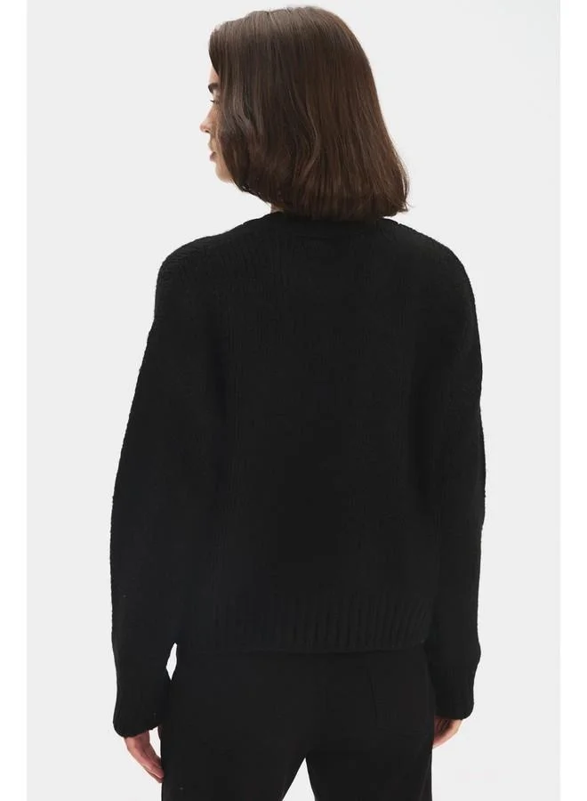 جون June Women Wide Fit Soft Texture Basic Knitwear Sweater Black