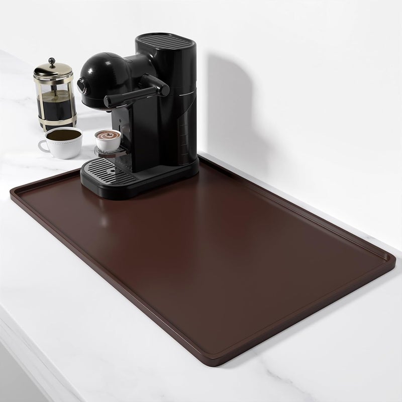 Rnivvi حصيرة قهوة من السيليكون من ، مقاس 12" x 19"، مقاومة للماء وذات حافة مرتفعة، مناسبة لملحقات محطة آلة الإسبريسو، وسادة لتجفيف الأطباق مقاومة للحرارة للعمل على طاولة المطبخ، لون بني - Image 1