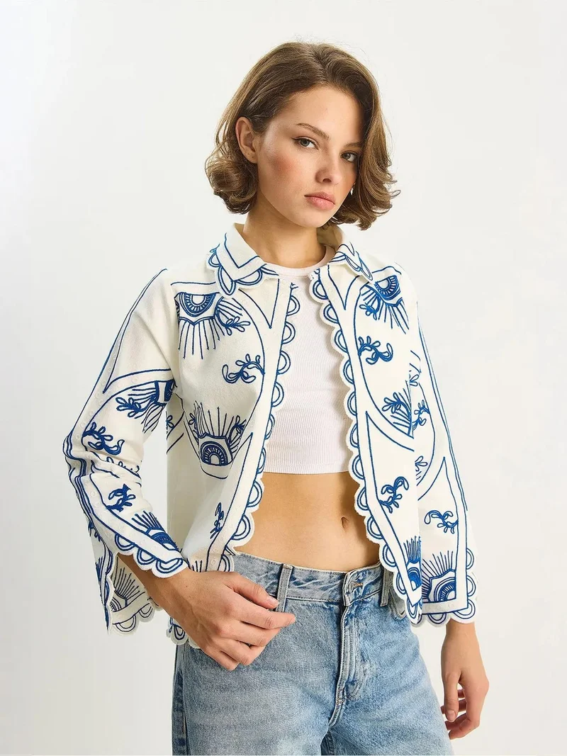 بيانكو لوتشي جاكيت قطني مطرز بياقة قميص من لوتشي