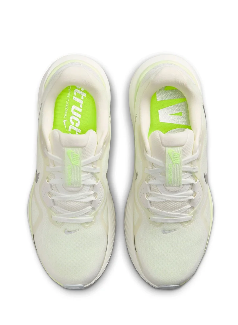 Nike Structure 26