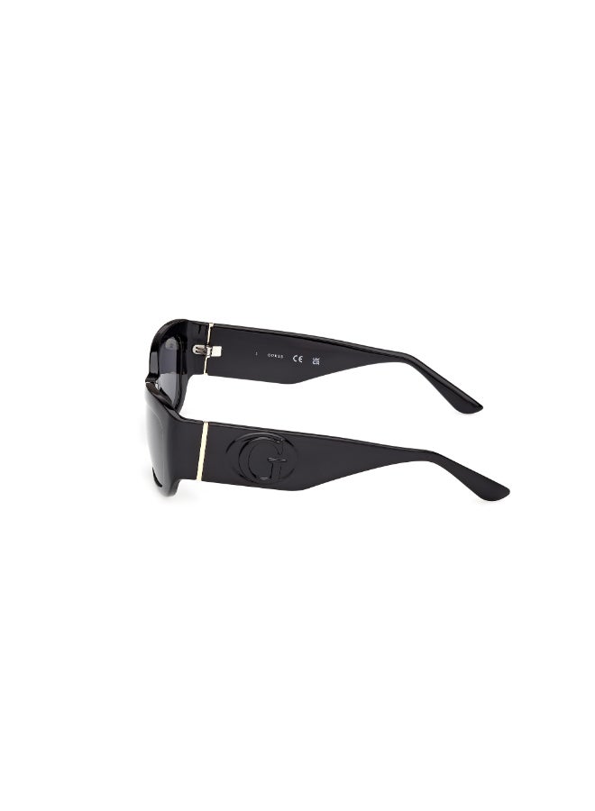 GUESS نظارات شمسية بلاستيكية من غس بحماية من الأشعة فوق البنفسجية GU0025252E54 - Image 2