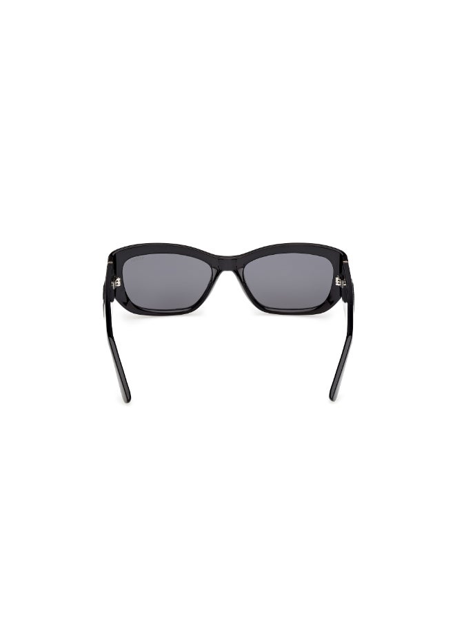 GUESS نظارات شمسية بلاستيكية من غس بحماية من الأشعة فوق البنفسجية GU0025252E54 - Image 4