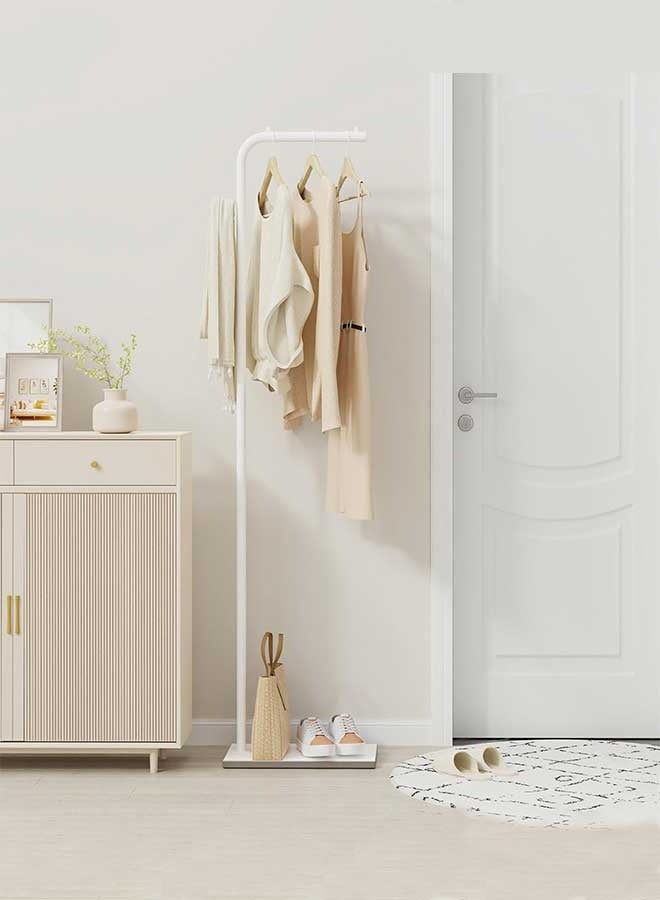 رَوَائِد رف ملابس أبيض مستقل من المعدن مزود بعامود و3 خطافات – تصميم عصري مع قاعدة من الرخام – على شكل حرف L – مناسب للمداخل وغرف النوم والمعيشة والمكاتب - Image 4