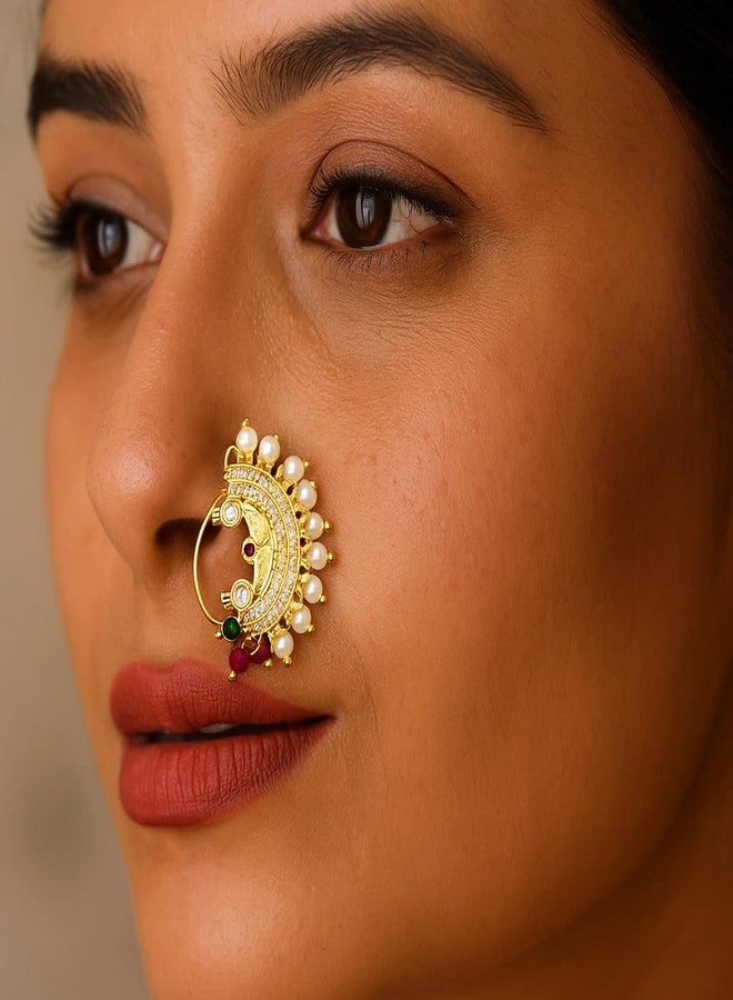 خاتم أنف تقليدي من ولاية ماهاراشترا، مصنوع بتقنية الضغط، من AAIKU | مطلي بالذهب، مرصع باللؤلؤ الأبيض وأحجار الماس الأحمر والأبيض | قاعدة نحاسية | مجوهرات زفاف للنساء - Image 2