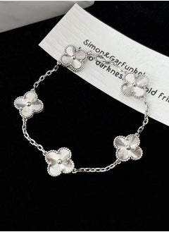 18k White Gold Clover Necklace