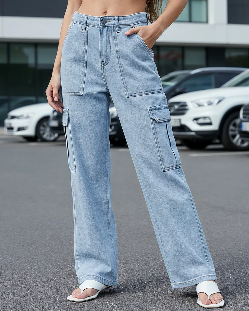 بيواكوف جينز كارجو نسائي أزرق فاتح مغسول بقصة مستقيمة