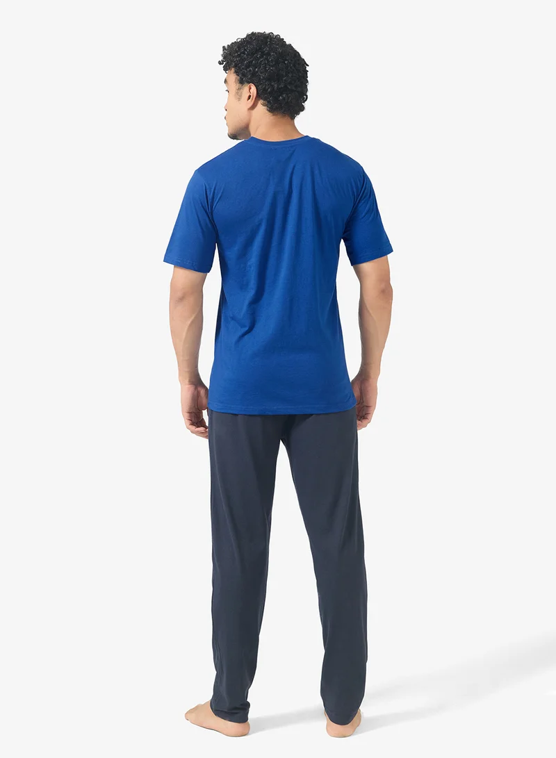 روبرت وود طقم بيجامة تي شيرت وبنطلون