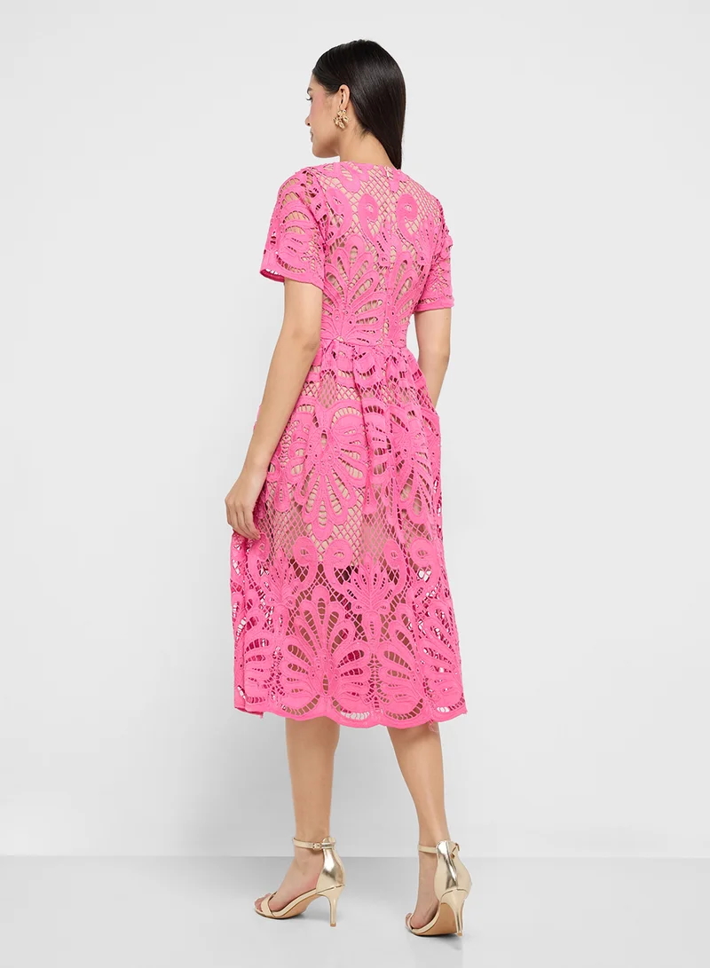 جينجر بوتيك Pink Lace Midi Dress
