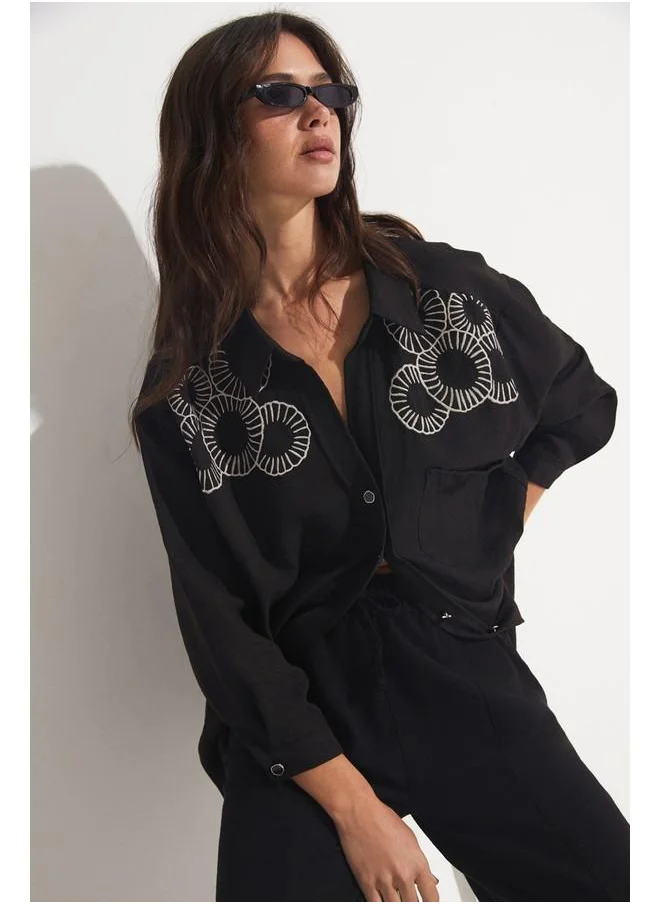 جون June Loose Fit Embroidery Detailed Shirt Black