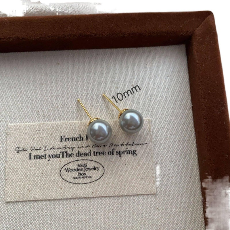 Silver Grey Pearl Earrings with Lightweight Huggie Profile for Daily Wear and Elegant Styling - NADI - Image 1
