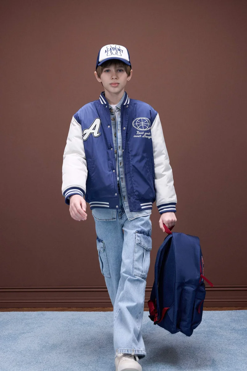 ديفاكتو Boy College Collar Back Printed Bomber Jacket