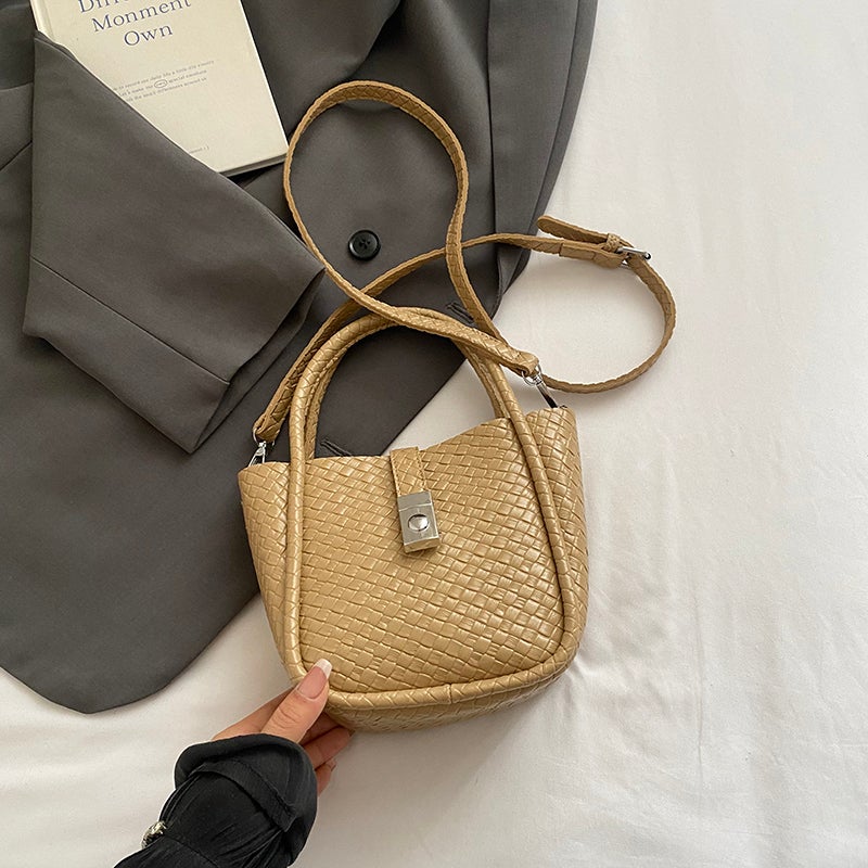 Woven Pattern Hand-Carrying Small Bag For Women Fashion Vegetable Basket Bucket Bag Summer Popular Versatile Crossbody Bag - Image 1