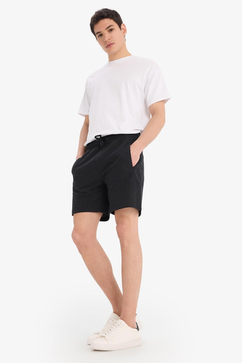 DeFacto Black Man Slim Fit Super Skinny Hem Shorts Casual - Image 2