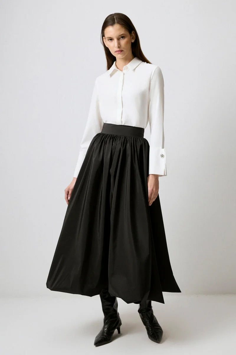 توتشي A Cut Poplin Skirt