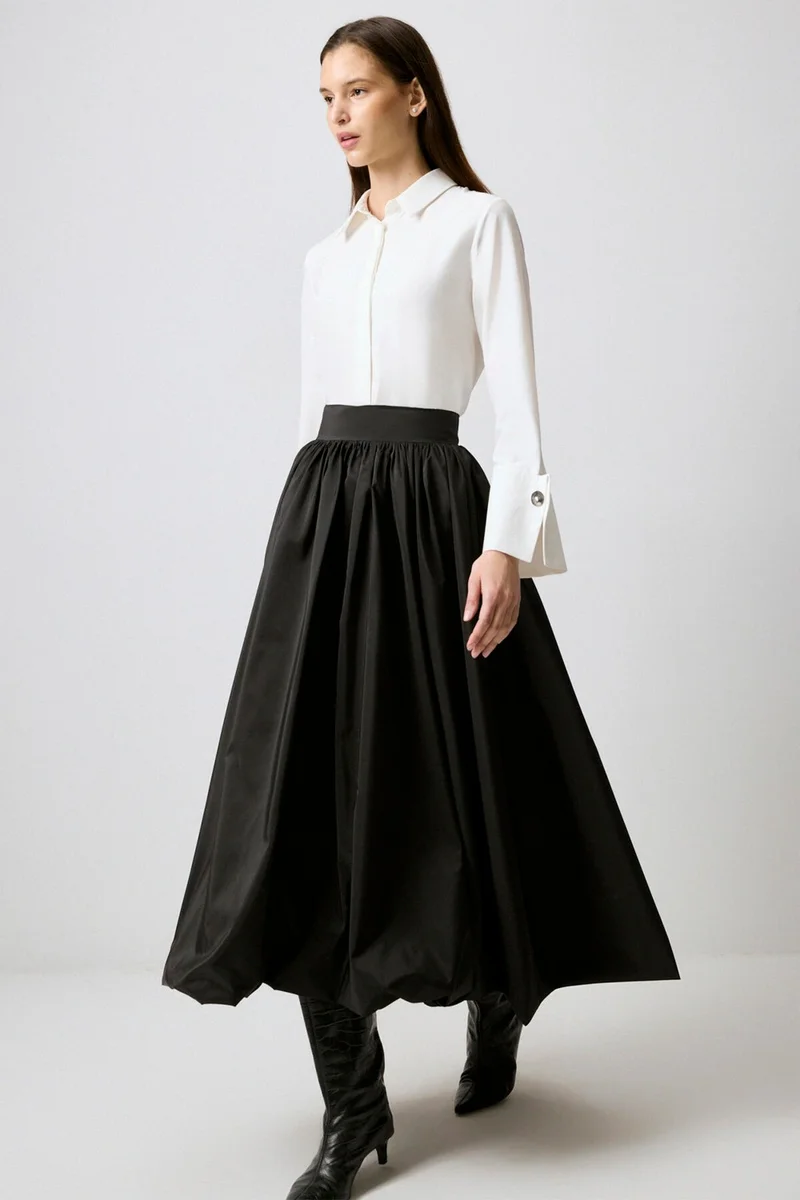 توتشي A Cut Poplin Skirt