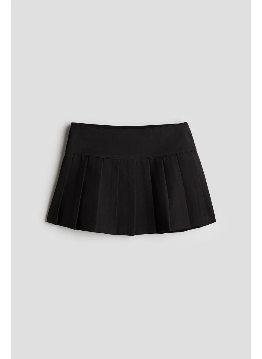 H&M Pleated Twill Skirt