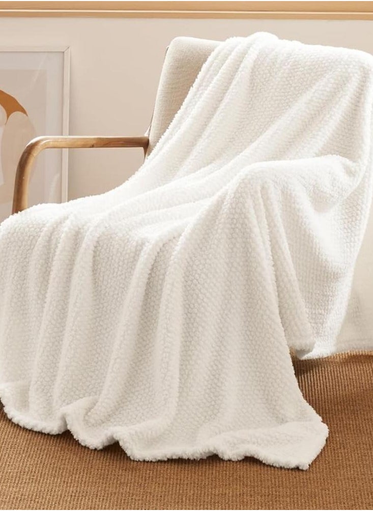 Melen Lavita Embossed Velvet Blanket 200 × 230 - Ecru  - Image 1