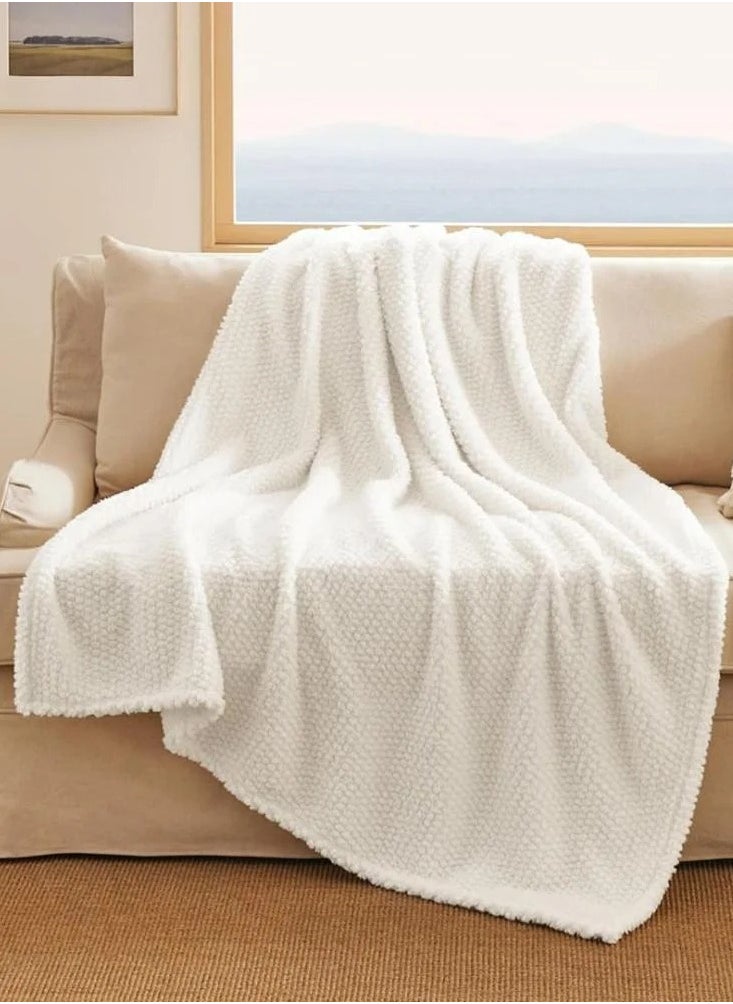 Melen Lavita Embossed Velvet Blanket 200 × 230 - Ecru  - Image 2