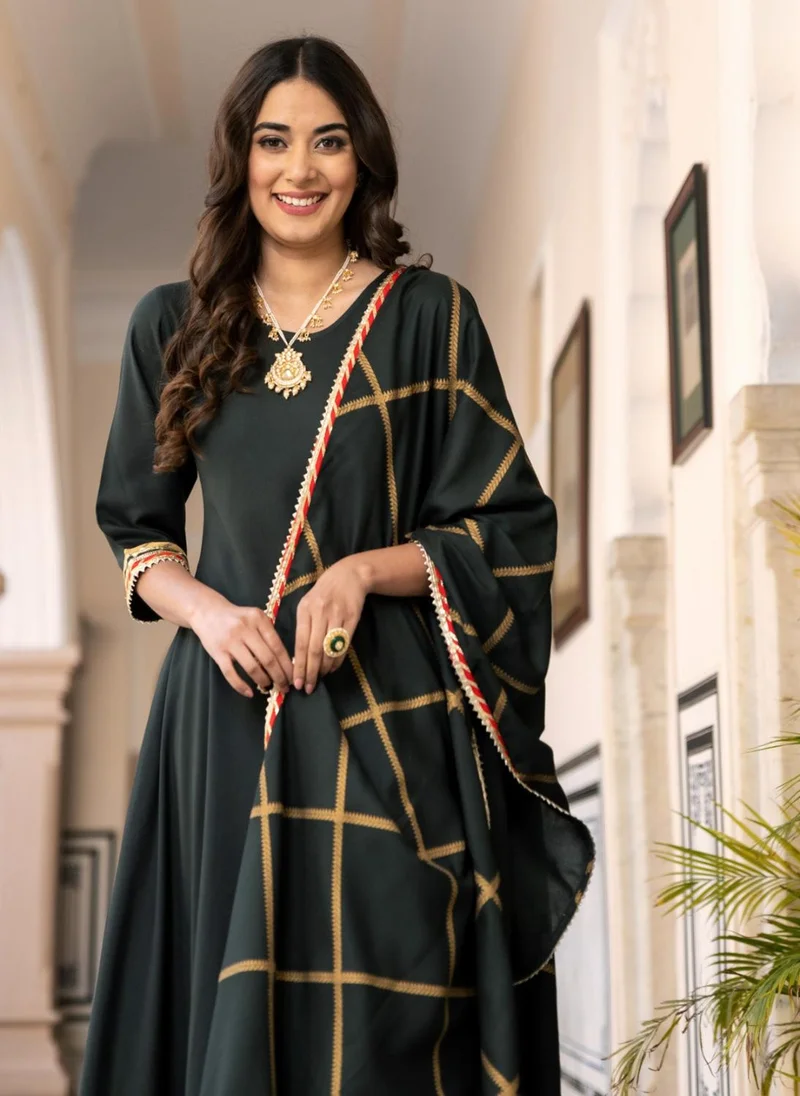 زيري سوق Emerald Green Long Kurta Dress With Dupatta