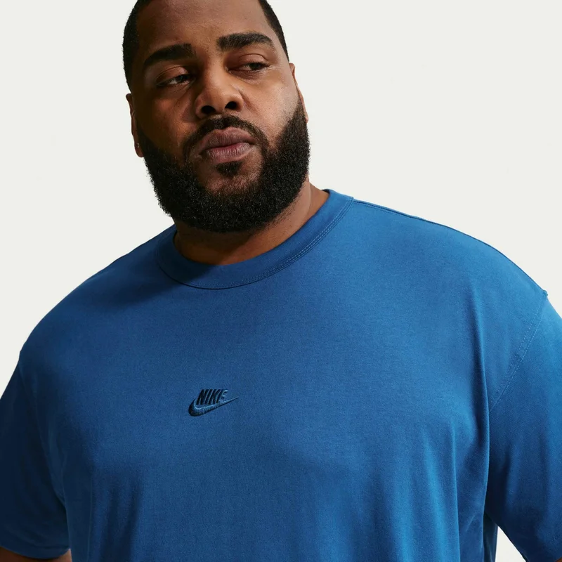 Nike Men's Sportswear Premium Essentials T-Shirt