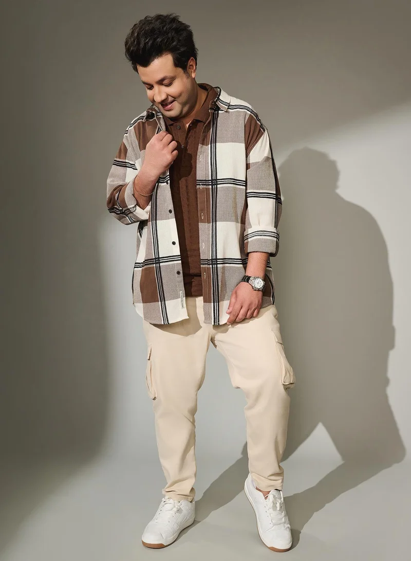 Instafab Plus Instafab Plus Men's Khaki Beige Chino Cargo Trousers For Casual Wear | Mid-Rise | Regular Fit | Button Closure | Plus-Size Cargo Pant Crafted With Comfort Fit For Everyday Wear