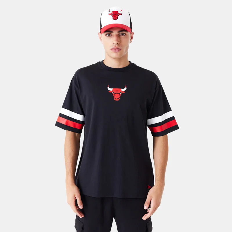 NEW ERA Men's NBA Chicago Bulls Arch Graphic T-Shirt