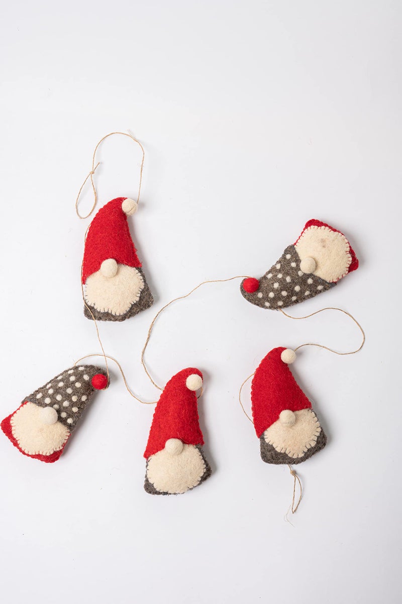 dekulture De Kulture Handmade Premium Wool Felt Santa Garland Eco Friendly Needle Felted Stuffed Ideal for Home Office Decoration Holiday Decor, 7x3x10 (LWH) Inches - Image 1