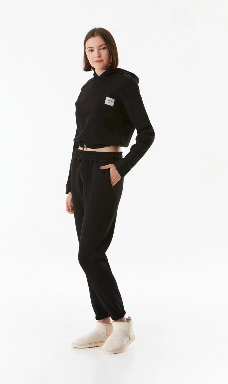 فولامودا Embroidered Elastic Waist Jogger Tracksuit Set