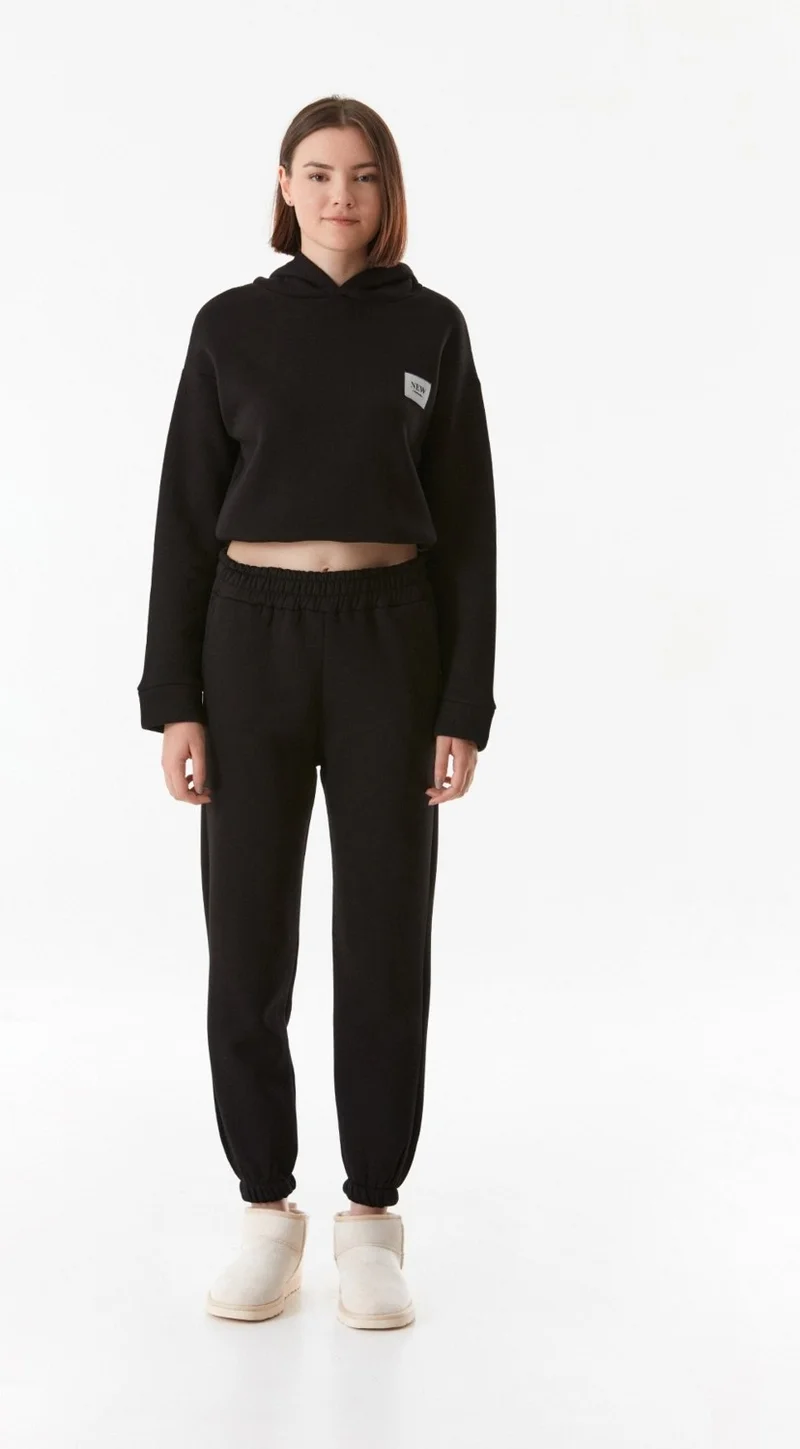 فولامودا Embroidered Elastic Waist Jogger Tracksuit Set