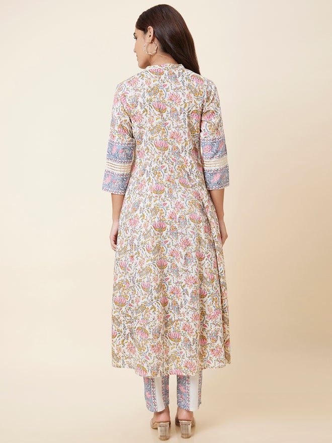 جلو باص جلوبس سنيكرز مطرز بطبعة أناركالي مع بنطلون - Image 3