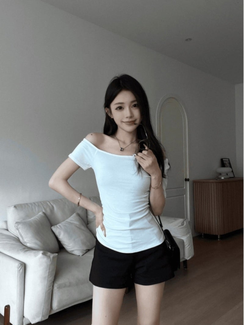 Ram Cotton Design Off-The-Shoulder Top T-Shirt With Off-Shoulder Asymmetrical Slim-Fit Slim-Fit Short-Sleeve Base Shirt - Image 1