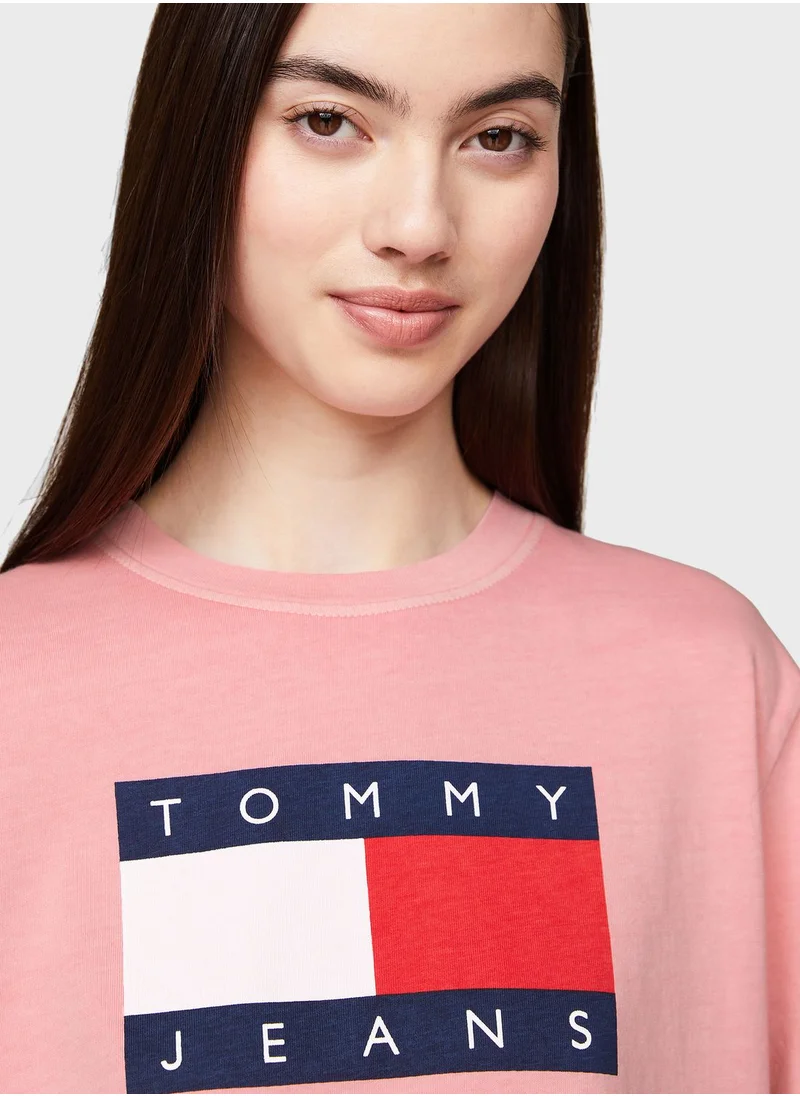 TOMMY JEANS Crew Neck Logo T-Shirt