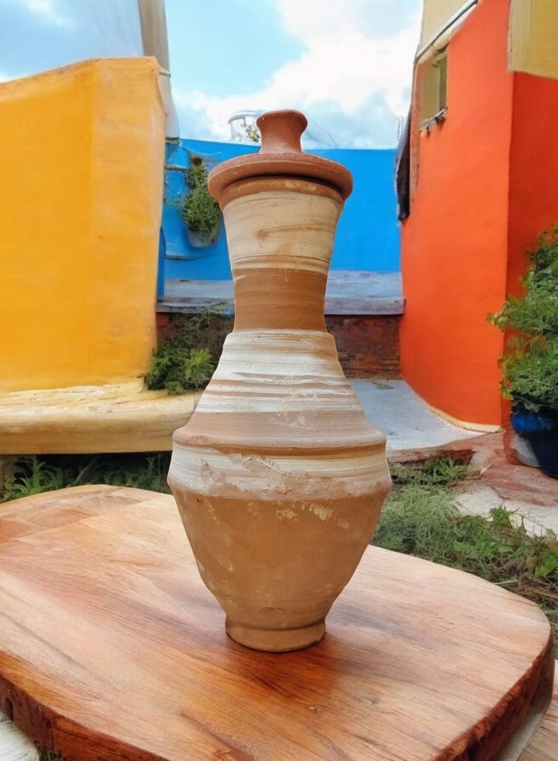 Water jug ​​24 cm high and 12 cm wide with lid for drinking and decoration