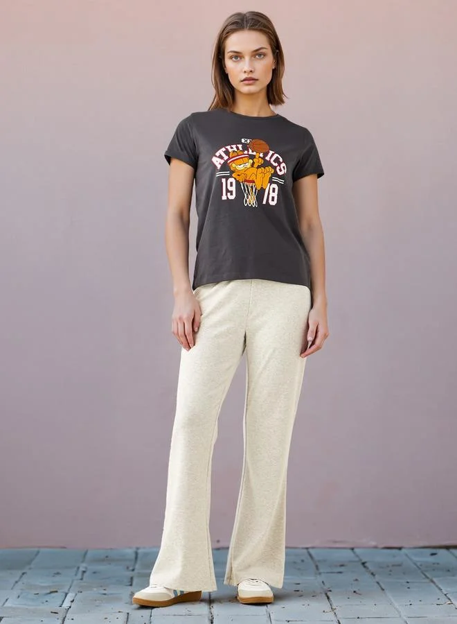 SP Characters Garfield Print Crew Neck T-shirt