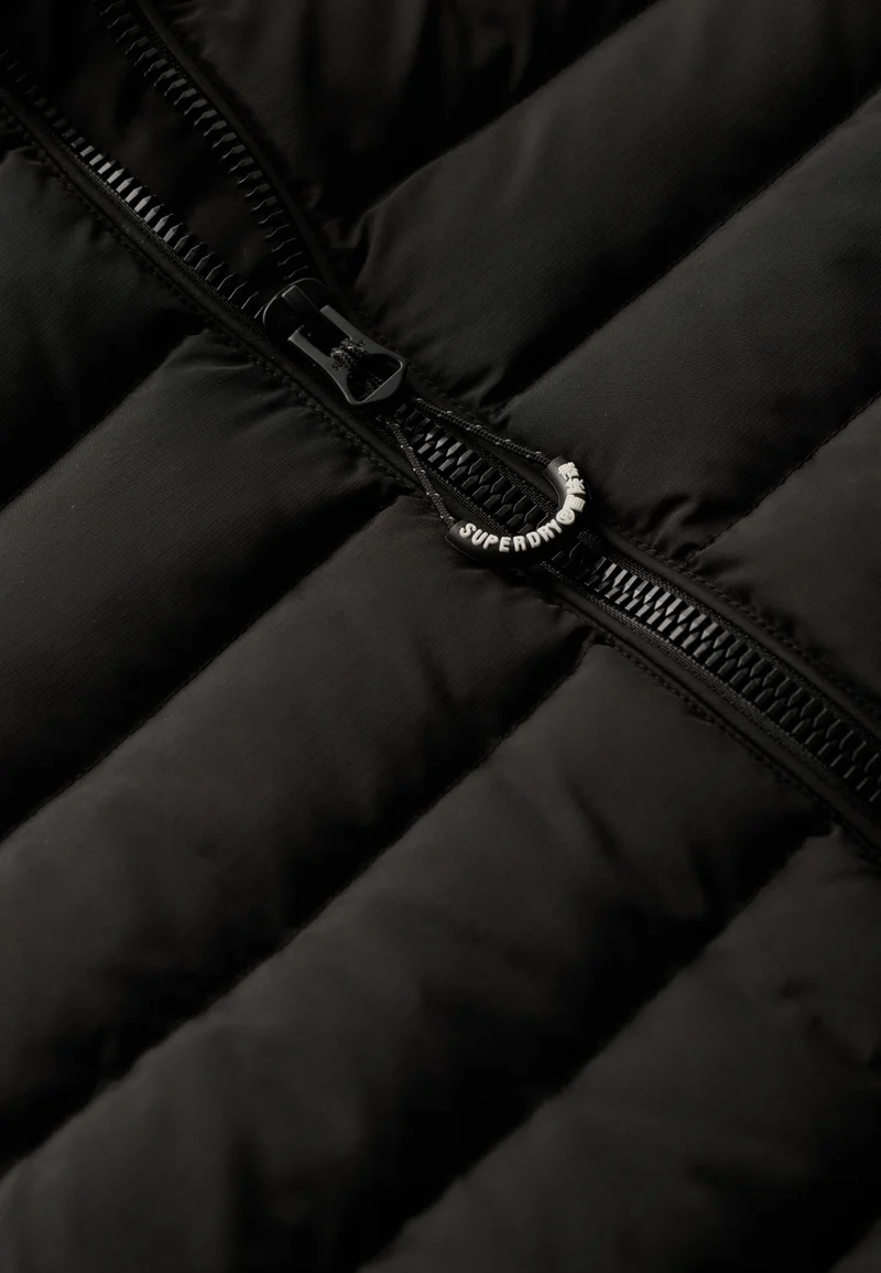 سوبر دراي جاكيت مبطن بطبعة فوجي