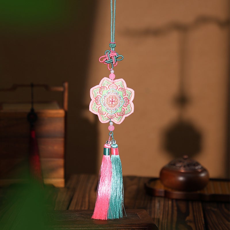 Chinese Embroidered Scented Sachet Pendant Gift - Image 4