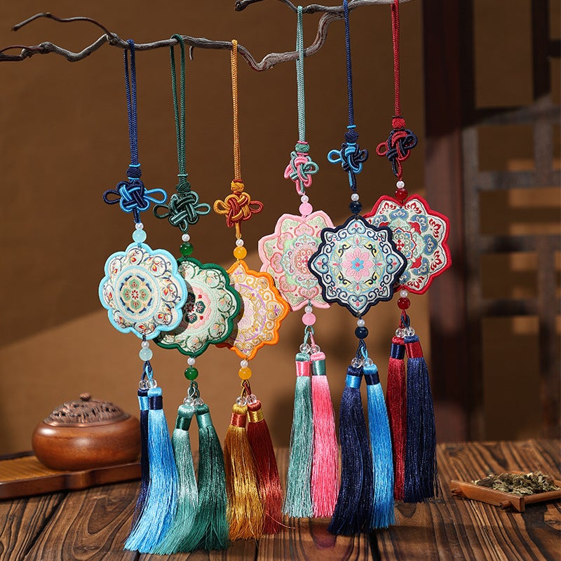 Chinese Embroidered Scented Sachet Pendant Gift - Image 2