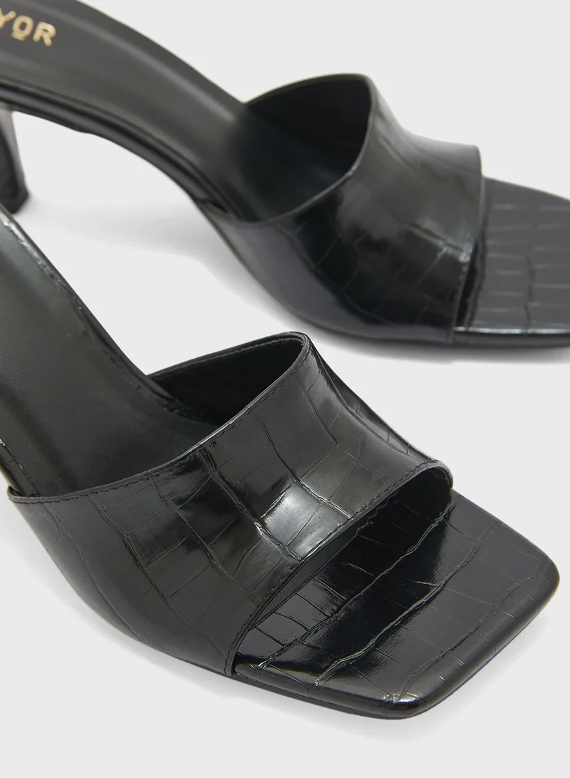 FYOR One Strap Low Heel Sandals
