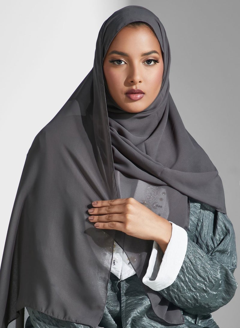 آرا عباية بأكمام واسعة وتفاصيل ياقة - Image 4